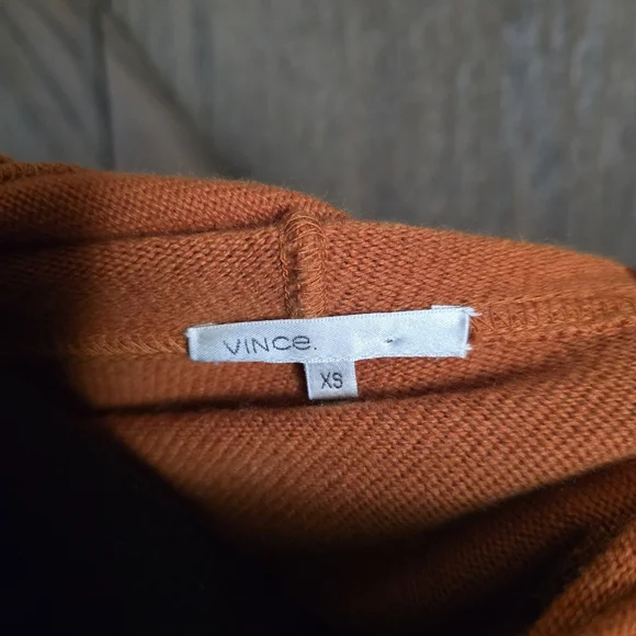 LAST CHANCE Vince Cashmere Cropped Hoodie - Picture 3 of 4